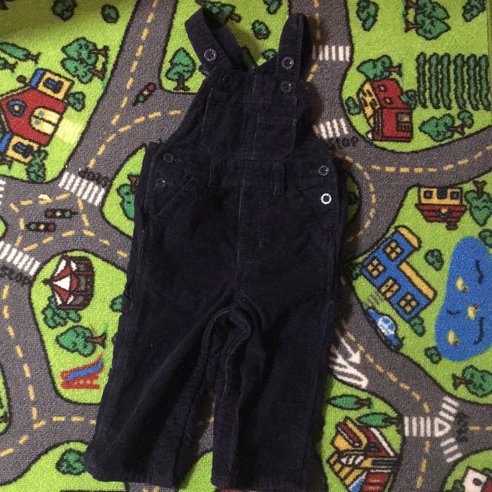 Baby gap corduroy overalls size 12-18 months